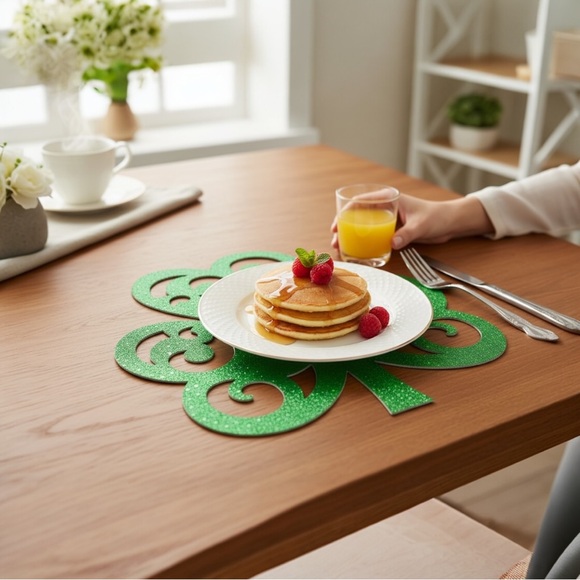 Green Glitter Shamrock Placemats-Pack of 4 - Picture 4 of 5
